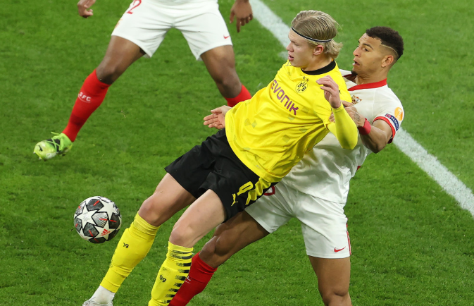 19 多特队长续约三年留队效力  